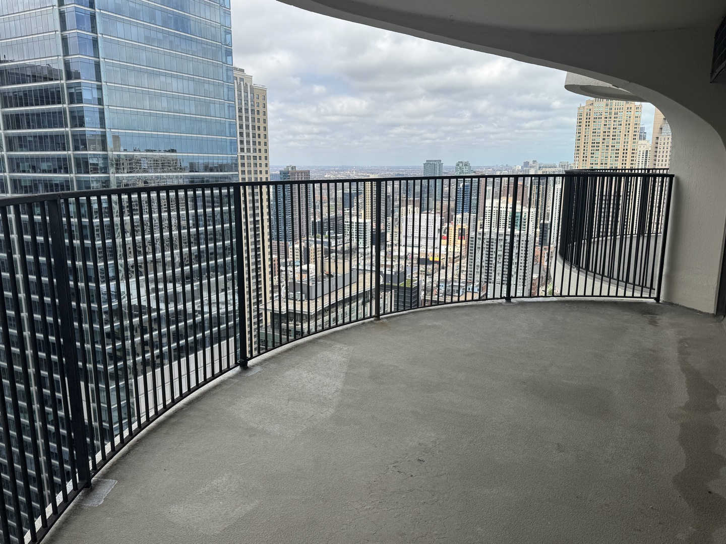 300 North State Street, Unit 4725 Chicago, IL 60654 - Photo 11 of 19 a view of balcony with floor