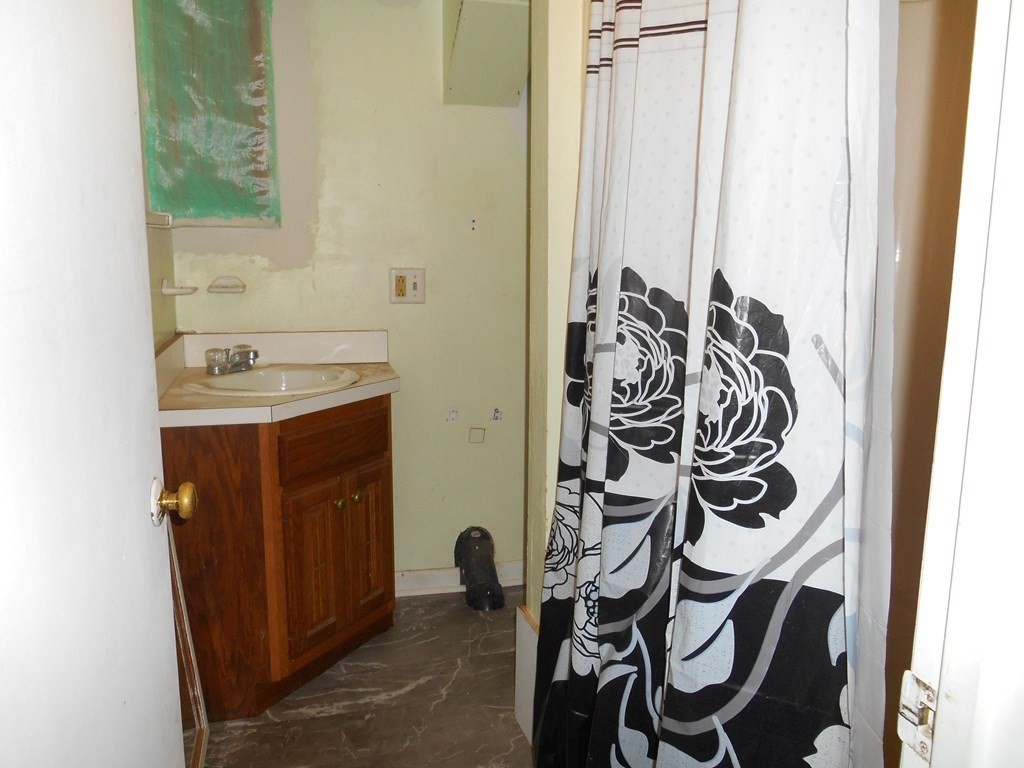 8 Proctor Street Worcester, MA 01606 - Photo 25 of 27 Gallery Image 25
