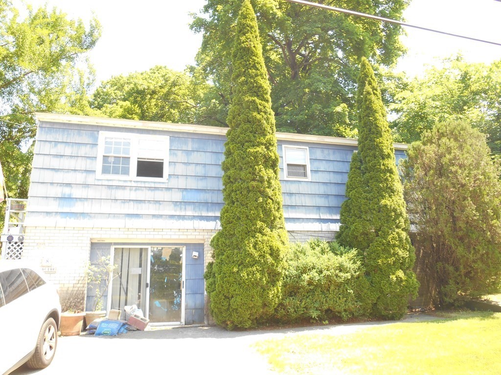 8 Proctor Street Worcester, MA 01606 - Photo 3 of 27 Gallery Image 3