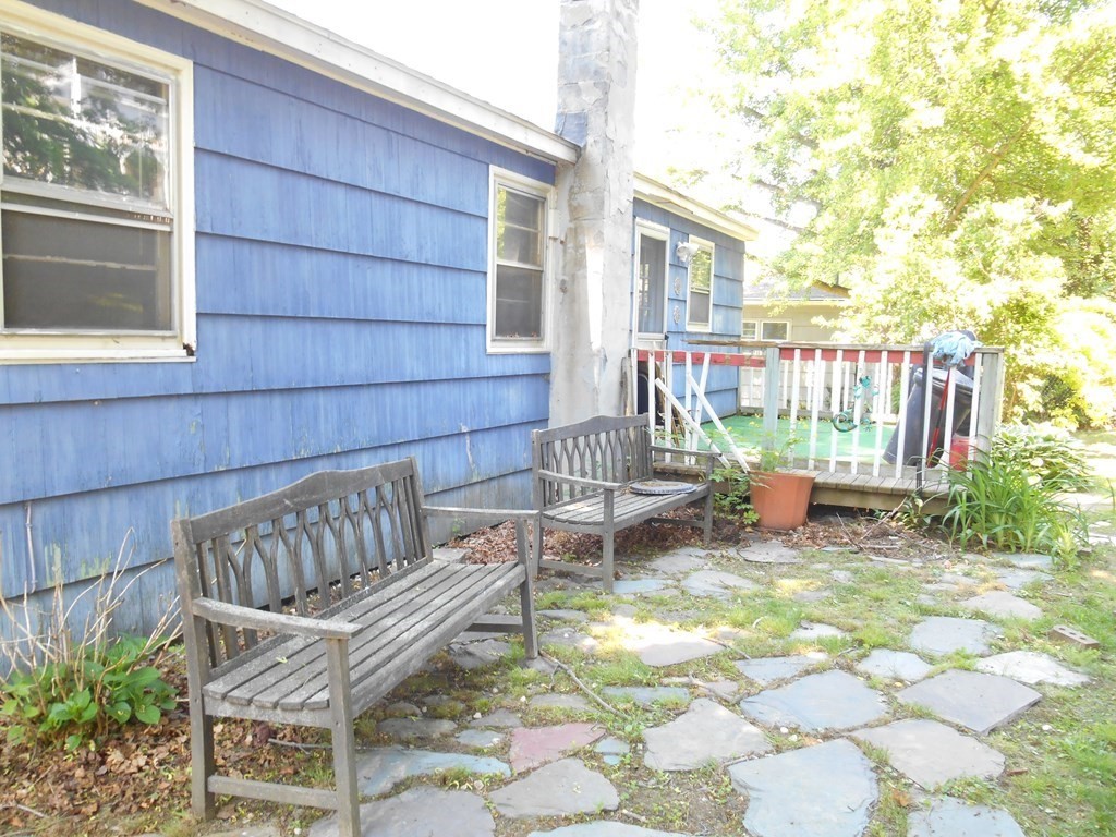 8 Proctor Street Worcester, MA 01606 - Photo 5 of 27 Gallery Image 5