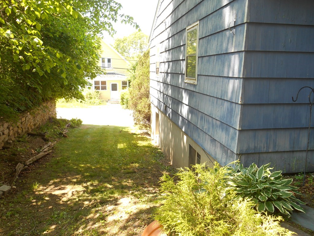 8 Proctor Street Worcester, MA 01606 - Photo 8 of 27 Gallery Image 8