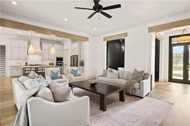 $999,000 | 407 Rue Charlotte, Covington, LA 70433