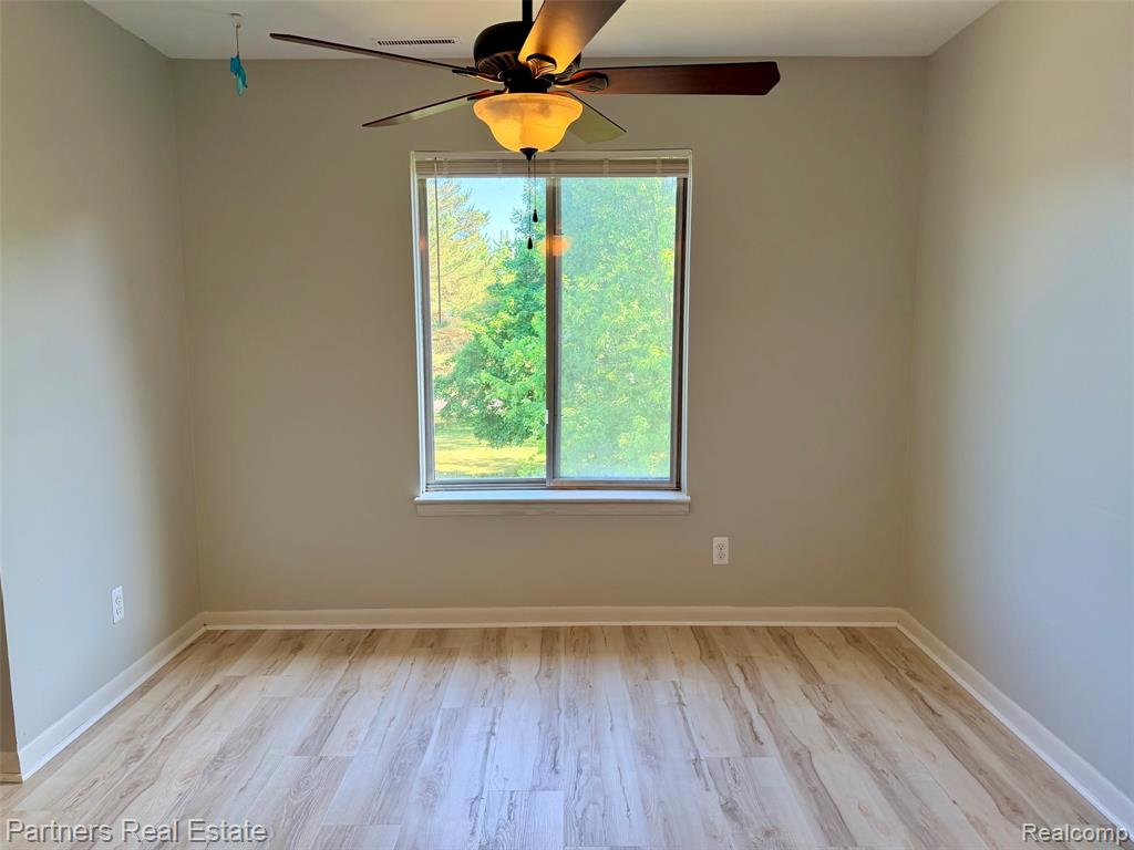 507 West Highland Road, Unit 11 Howell, MI 48843 - Photo 7 of 29
