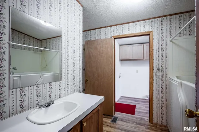 $150,000 | 5340 Highway 45, Harrisburg, IL 62946