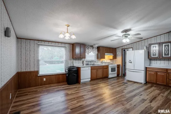 $130,000 | 5340 Highway 45, Harrisburg, IL 62946
