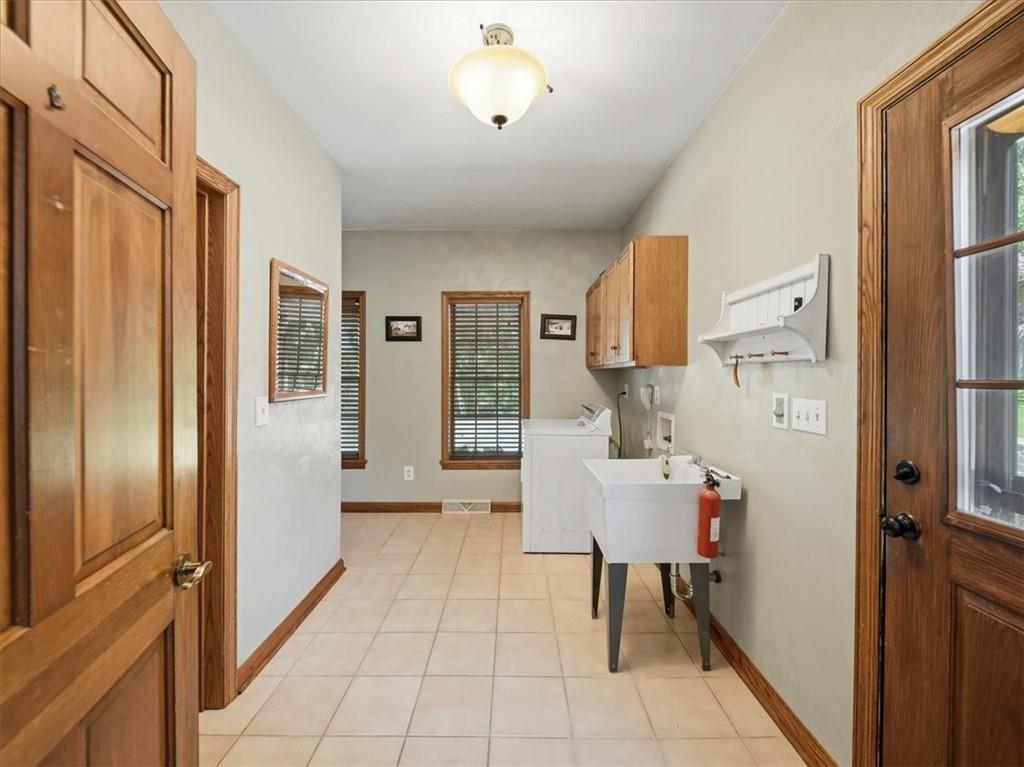 146 Morgan Road Butler, PA 16002 - Photo 8 of 19 Gallery Image 8