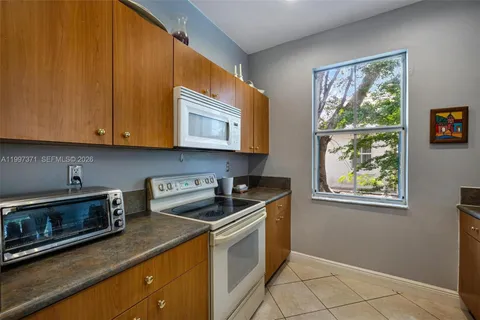 $305,000 | 990 Northeast 42nd Place, Homestead, FL 33033