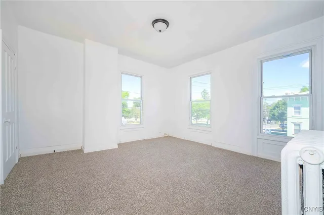 $1,600 | 50 East 4th Street, Oswego, NY 13126