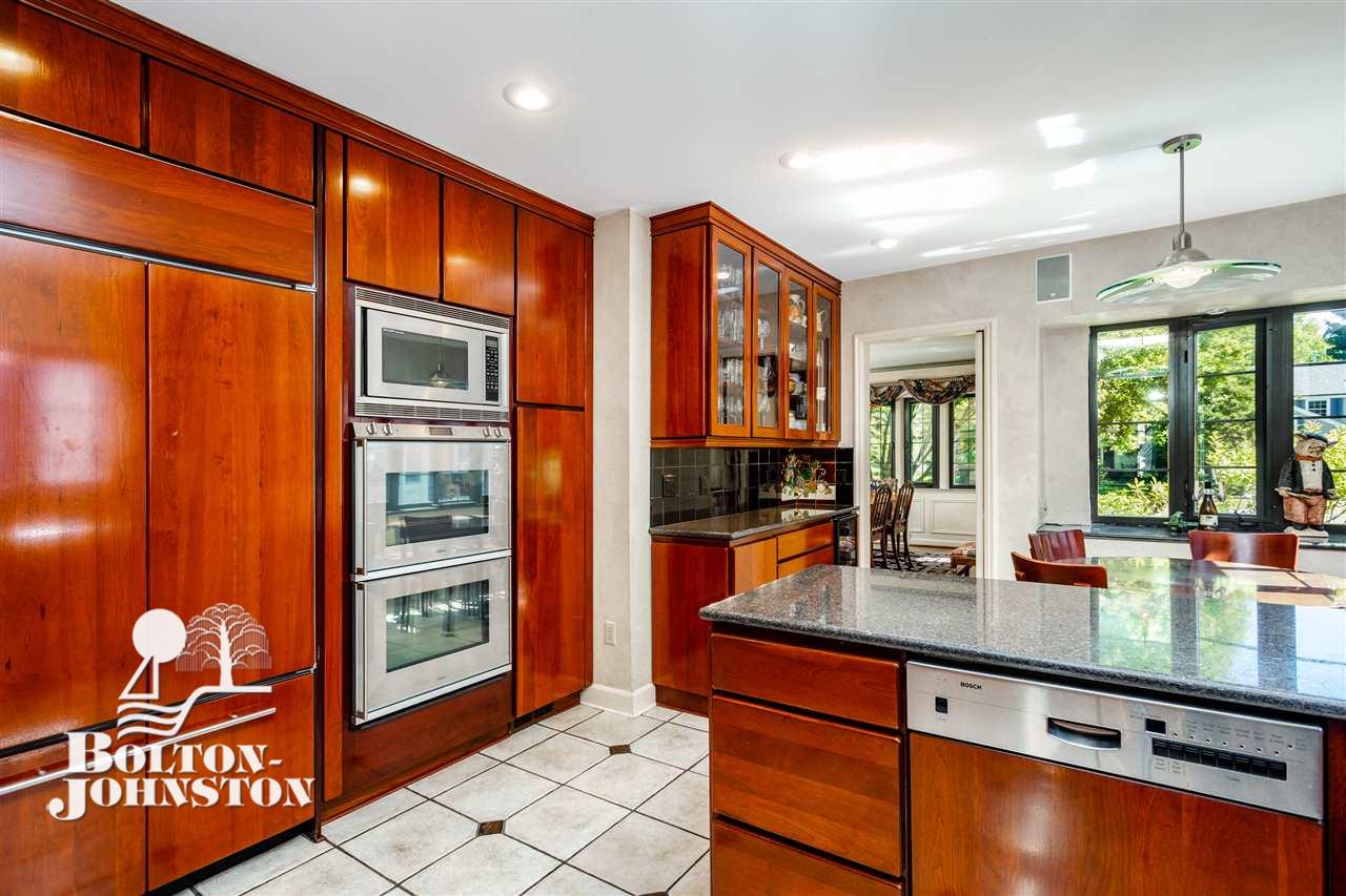 133 Merriweather Road Grosse Pointe, MI 48236 - Photo 16 of 65 Kitchen