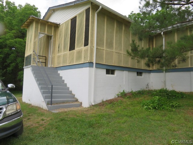 12700 Nash Road Chesterfield, VA 23838 - Photo 26 of 50 a view of a back yard of the house