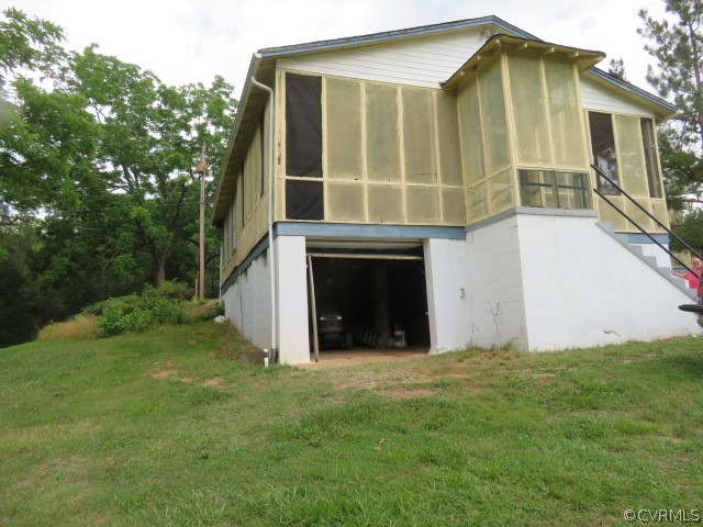 12700 Nash Road Chesterfield, VA 23838 - Photo 27 of 50 a front view of a house with a garden
