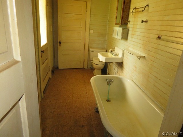 12700 Nash Road Chesterfield, VA 23838 - Photo 46 of 50 a bathroom with a sink and a mirror