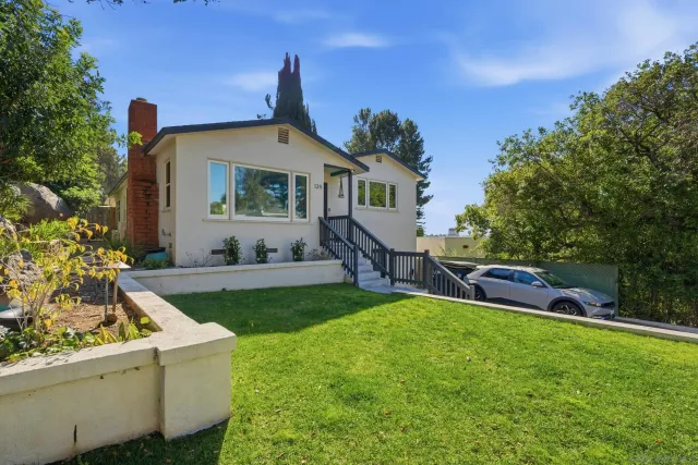 $900,000 | 135 East 10th Avenue, Escondido, CA 92025