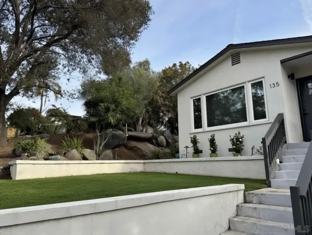 $900,000 | 135 East 10th Avenue, Escondido, CA 92025