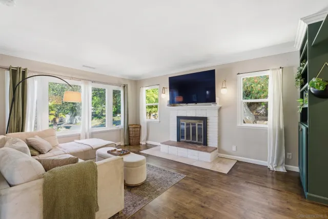 $900,000 | 135 East 10th Avenue, Escondido, CA 92025