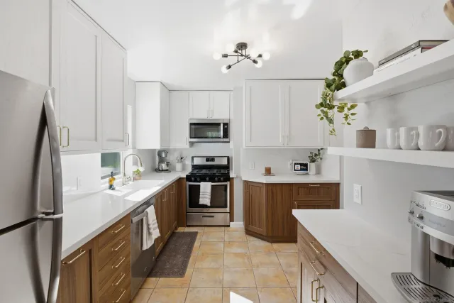 $900,000 | 135 East 10th Avenue, Escondido, CA 92025