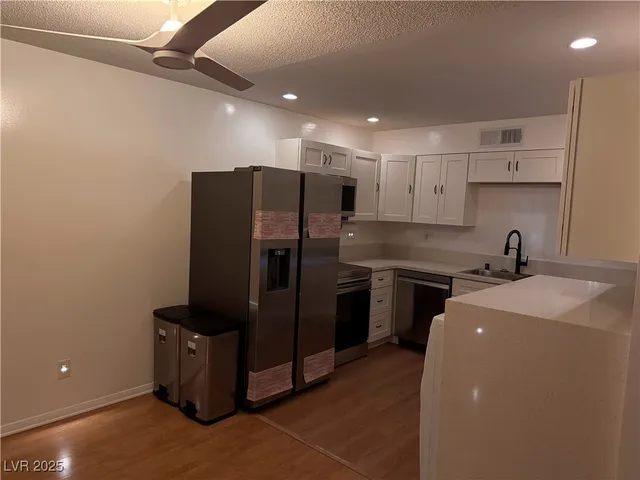 $1,500 | 350 East Desert Inn Road, Unit D102, Las Vegas, NV 89109