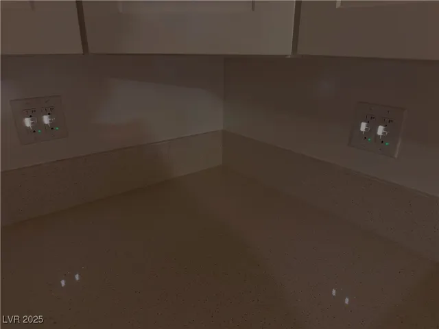 $1,500 | 350 East Desert Inn Road, Unit D102, Las Vegas, NV 89109