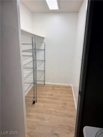 $1,500 | 350 East Desert Inn Road, Unit D102, Las Vegas, NV 89109