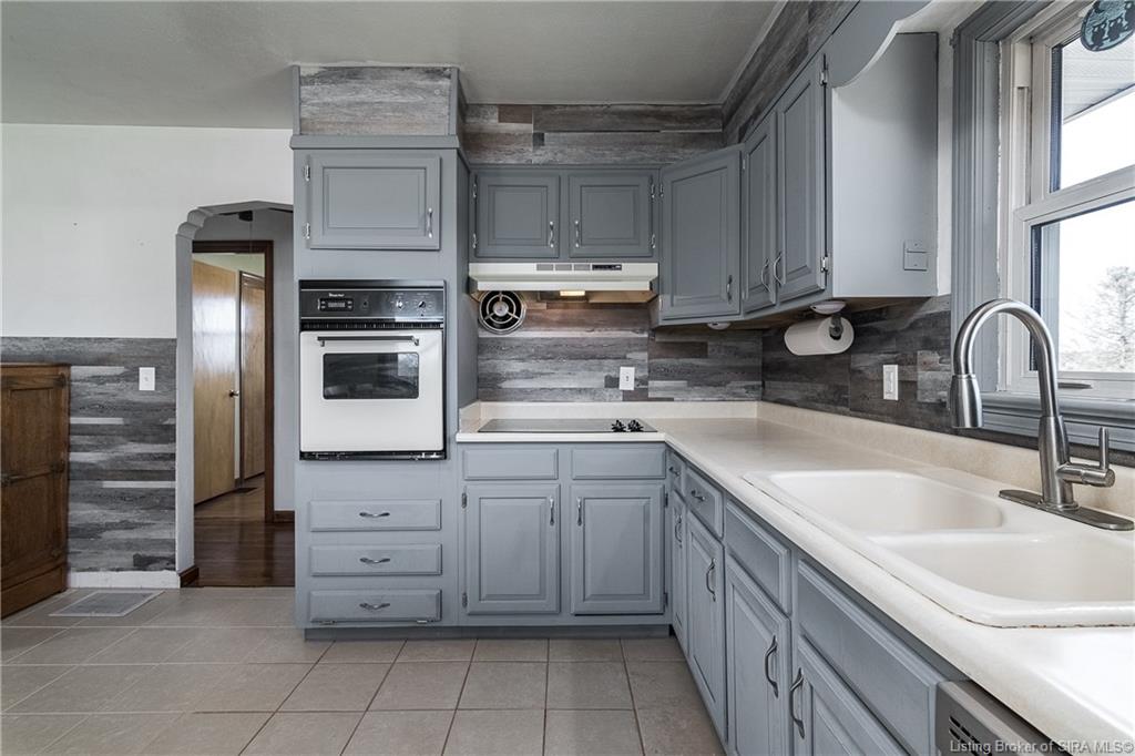6651 Stiller Road Floyds Knobs, IN 47119 - Photo 9 of 27 Gallery Image 9