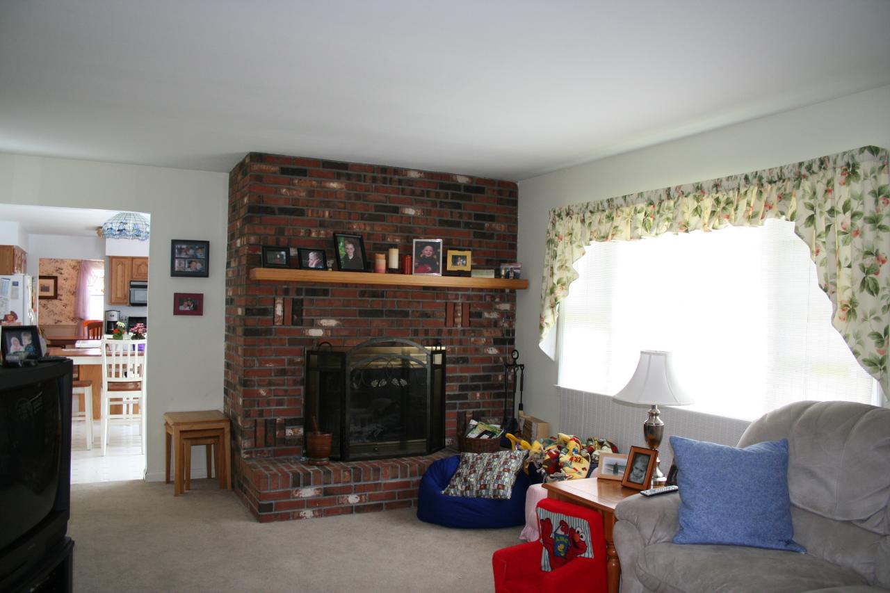 93 Winesap Road Pittsfield, MA 01201 - Photo 2 of 9 Fireplaced Family Room