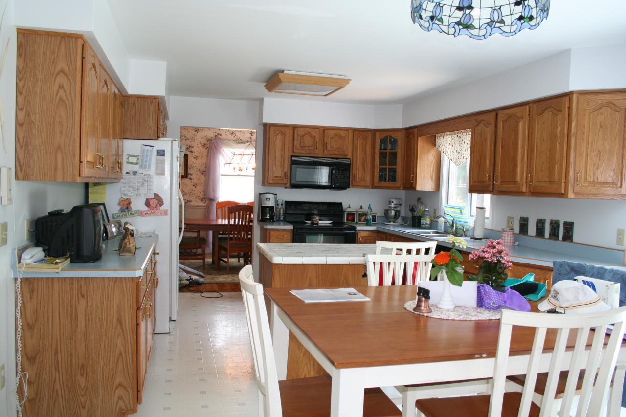 93 Winesap Road Pittsfield, MA 01201 - Photo 7 of 9 Oak Cabinet Kitchen