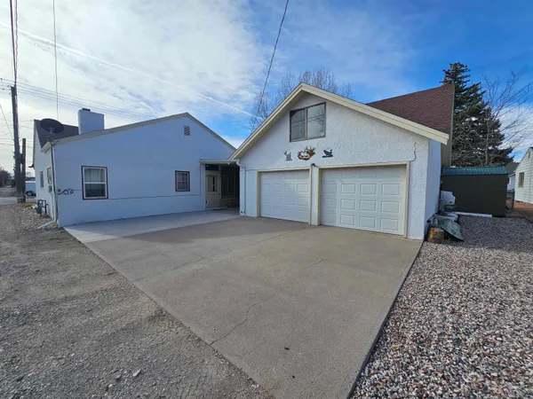 $250,000 | 416 East 26th Avenue, Torrington, WY 82240