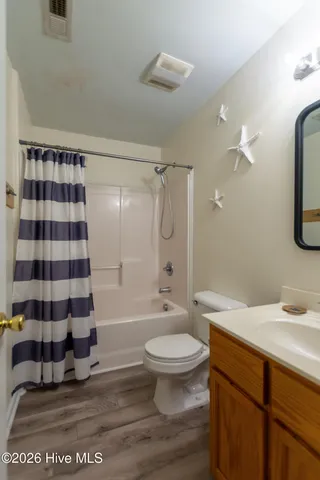 $290,000 | 206 Hominy Court, Hubert, NC 28539