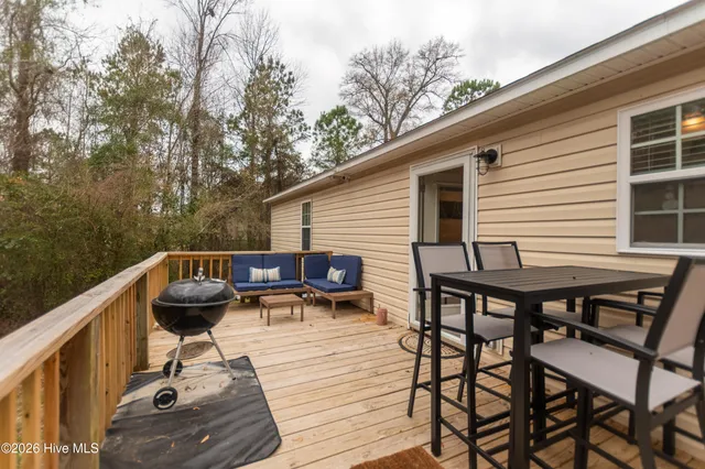 $290,000 | 206 Hominy Court, Hubert, NC 28539