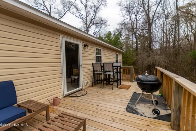 $290,000 | 206 Hominy Court, Hubert, NC 28539