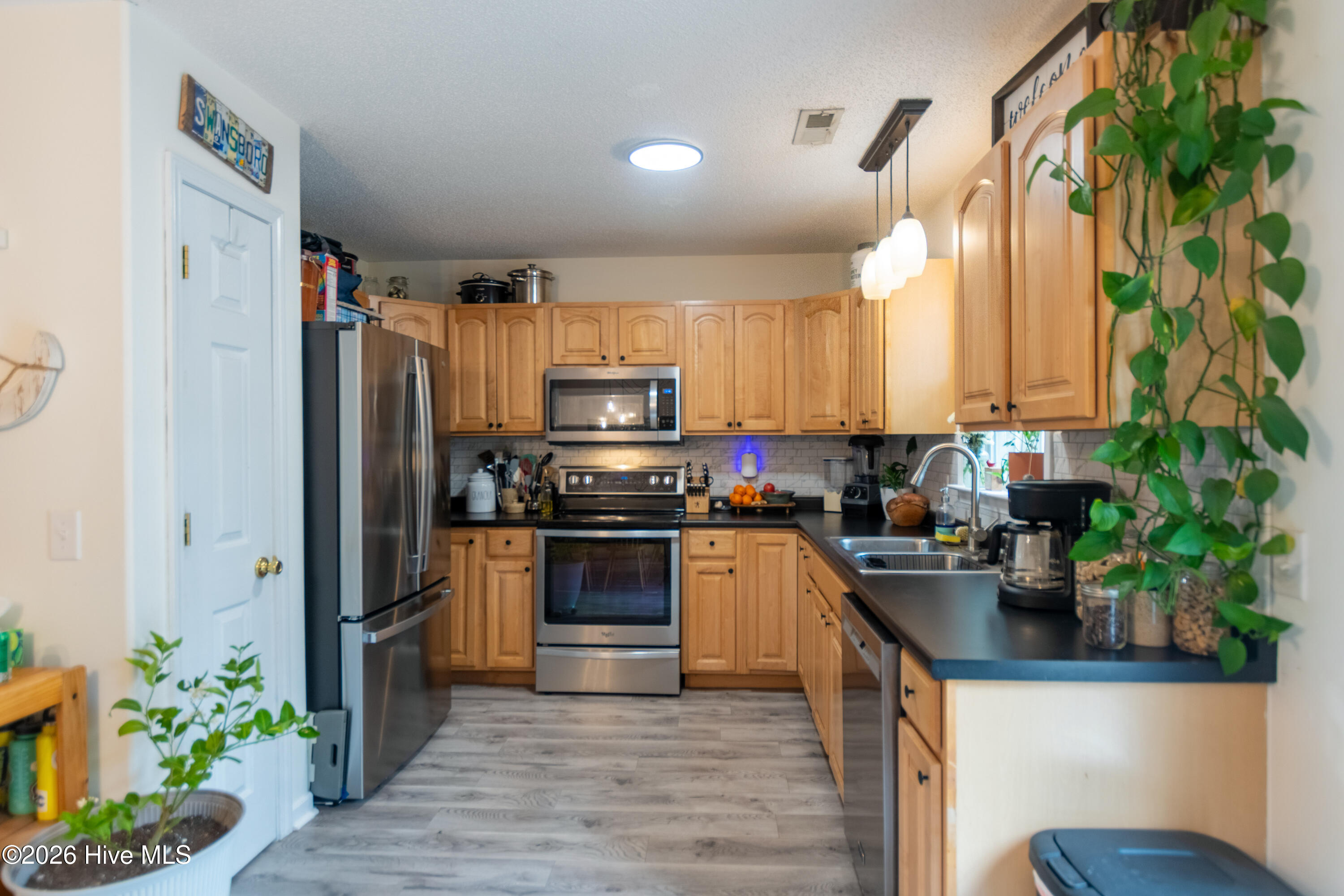 206 Hominy Court Hubert, NC 28539 - Photo 7 of 27 Kitchen