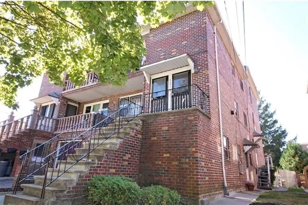 $1,459,000 | 1278 East 70th Street | Georgetown