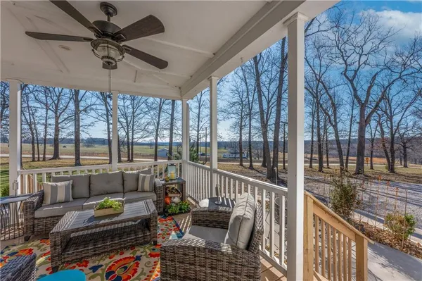 $489,900 | 34479 M Highway, Edwards, MO 65326