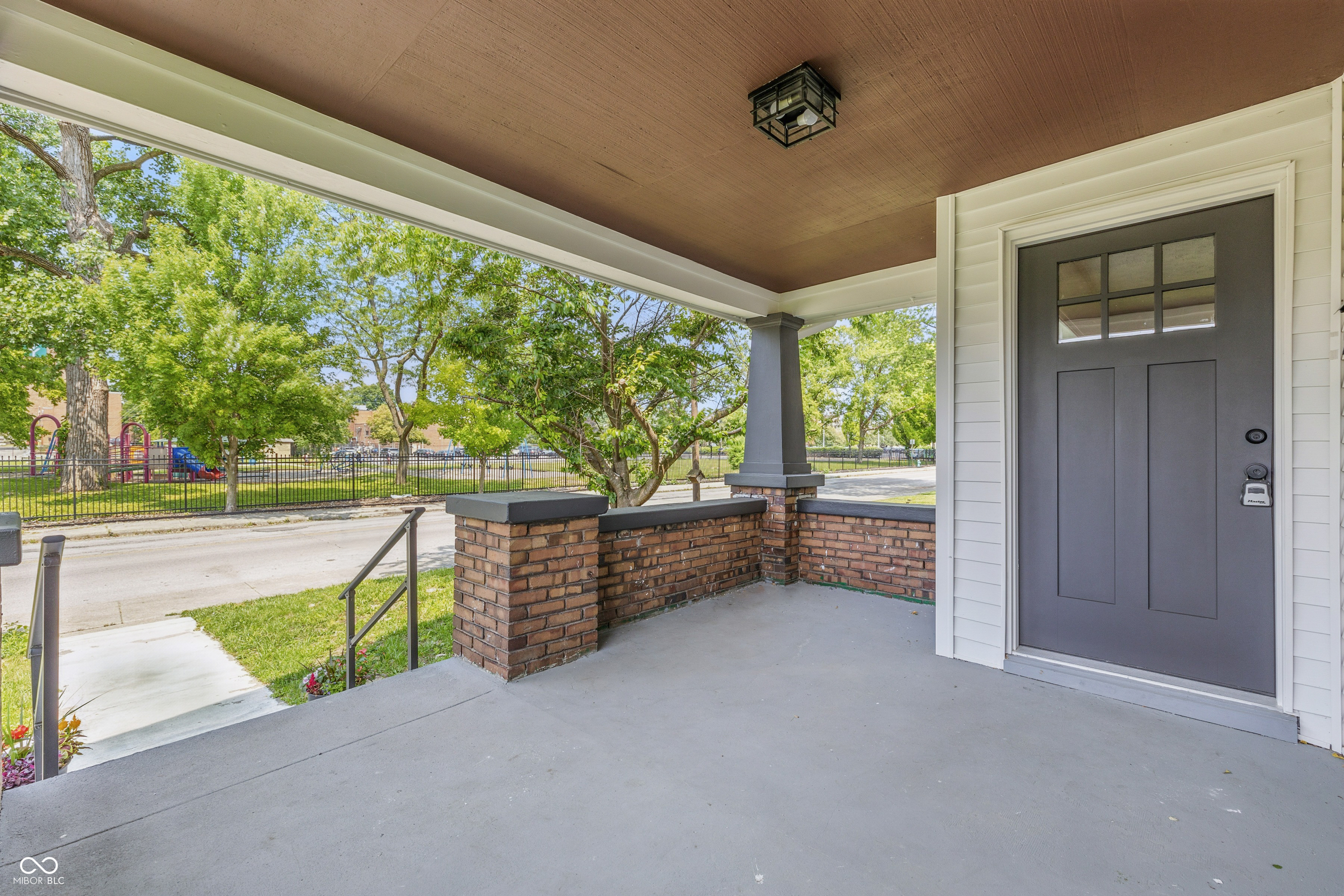 2831 North Talbott Street Indianapolis, IN 46205 - Photo 3 of 32