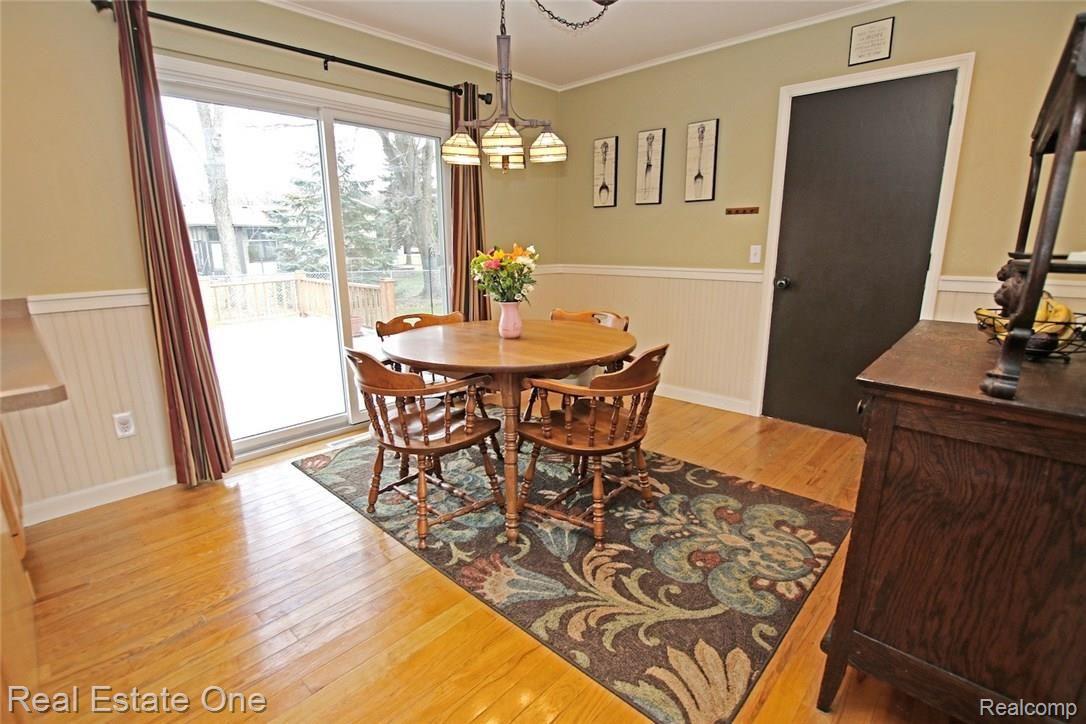 371 South Baldwin Road Oxford, MI 48371 - Photo 11 of 51 12) Dining Room.jpg
