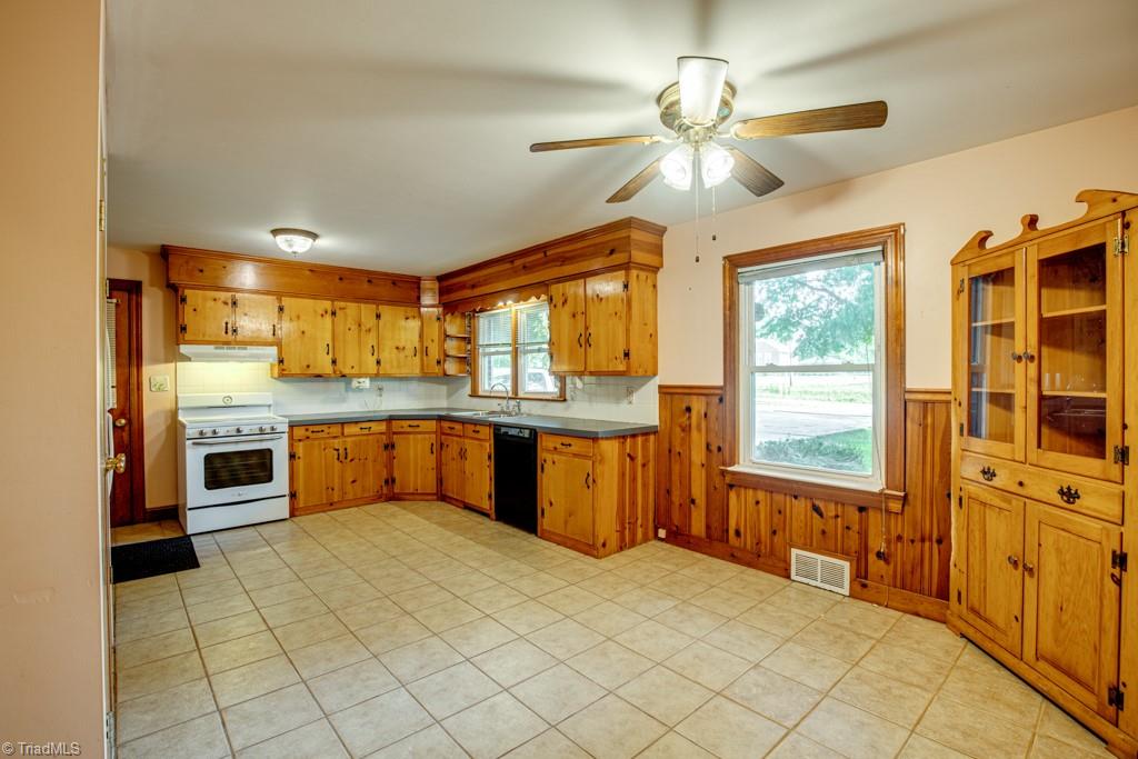 716 Midway School Road Lexington, NC 27295 - Photo 17 of 45 Gallery Image 17