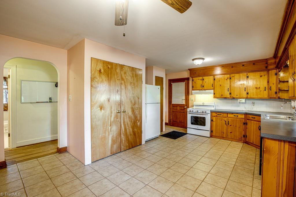 716 Midway School Road Lexington, NC 27295 - Photo 18 of 45 Gallery Image 18