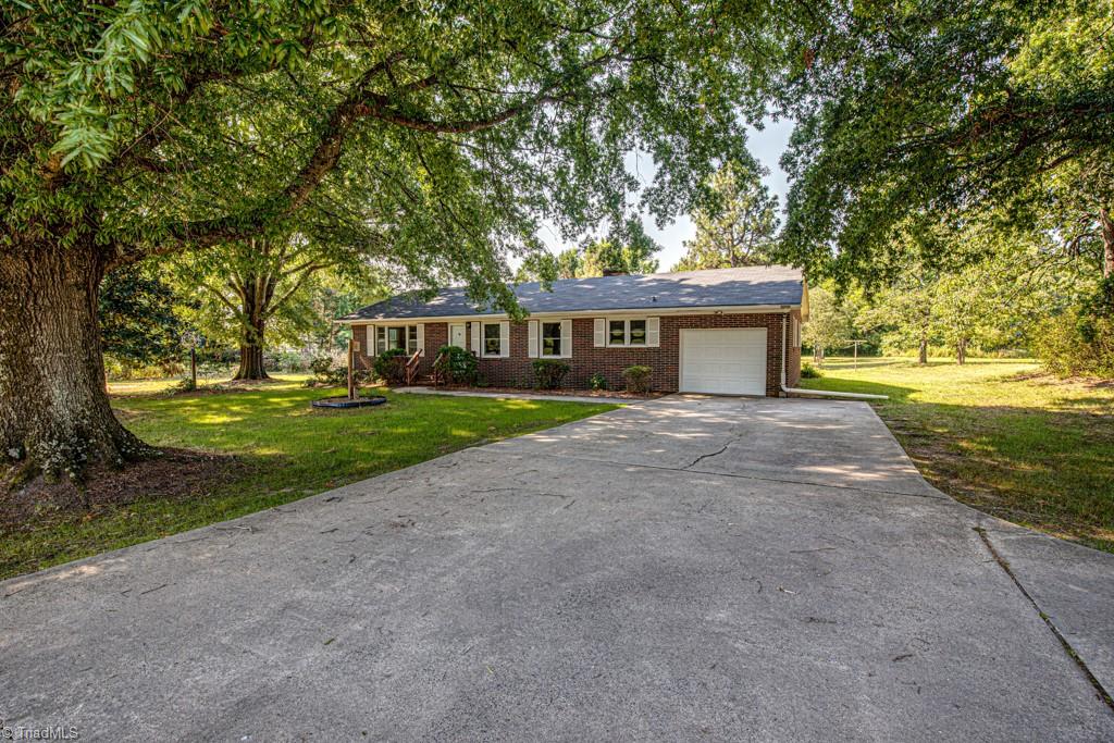 716 Midway School Road Lexington, NC 27295 - Photo 3 of 45 Gallery Image 3