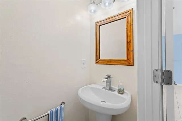 a view of utility room