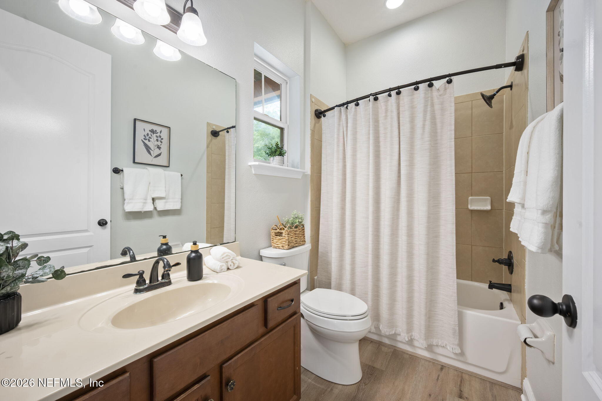 5187 Farm Creek Road St. Augustine, FL 32092 - Photo 25 of 44 Bathroom 2