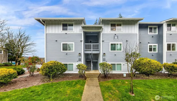 $329,995 | 14002 Northeast 181st Place, Unit A302, Woodinville, WA 98072