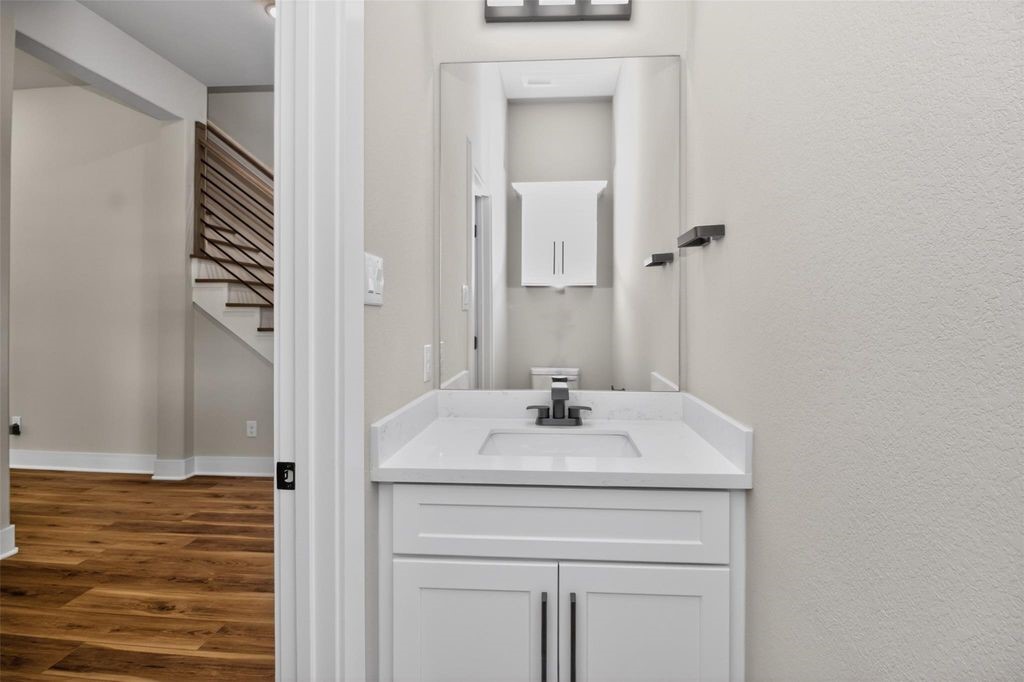 4217 Mallow Street, Unit B Houston, TX 77051 - Photo 11 of 15 Half bath