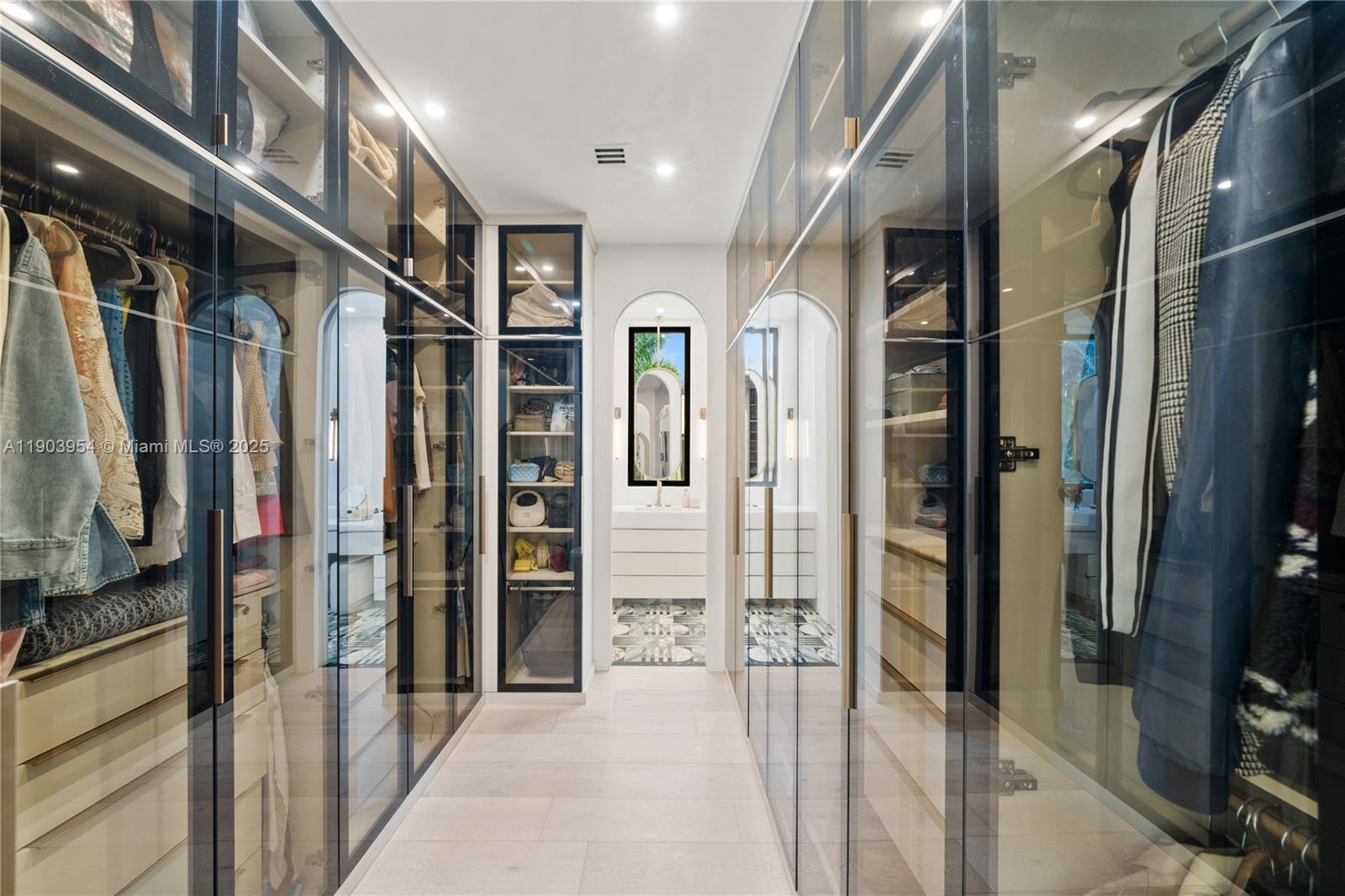 2053 North Bay Road Miami Beach, FL 33140 - Photo 44 of 99