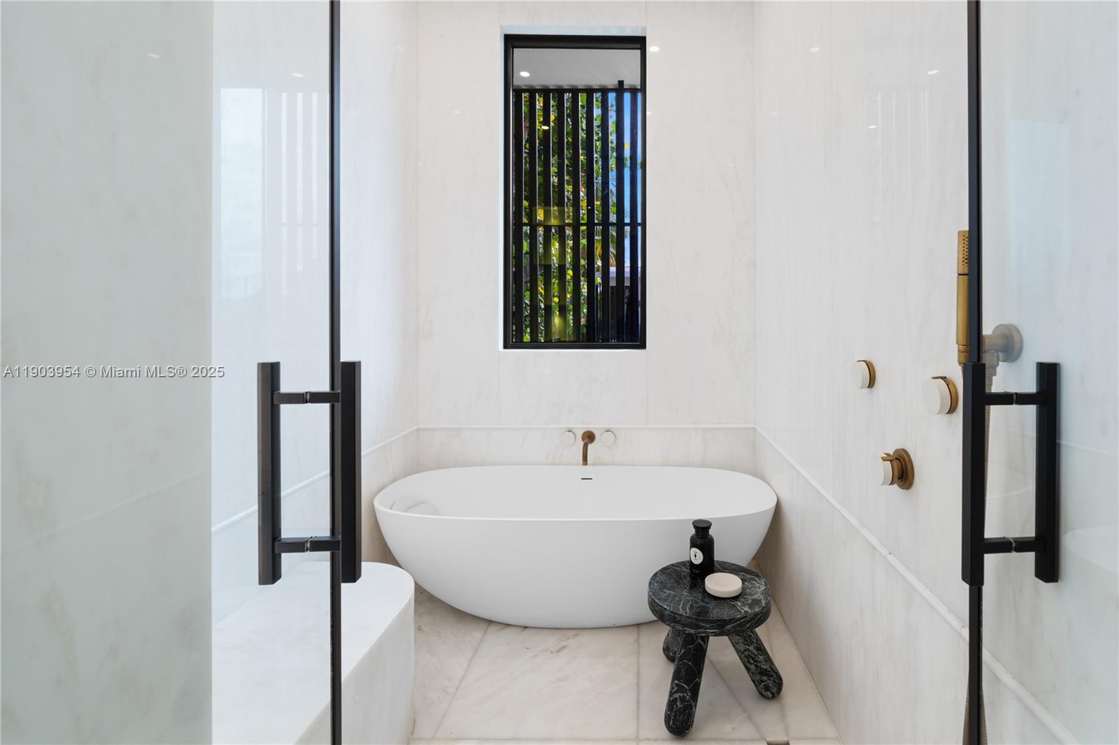 2053 North Bay Road Miami Beach, FL 33140 - Photo 49 of 99