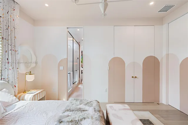 $26,500,000 | 2053 North Bay Road, Miami Beach, FL 33140