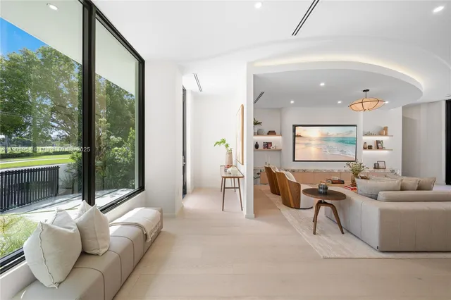 $26,500,000 | 2053 North Bay Road, Miami Beach, FL 33140