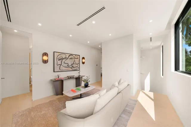 $26,500,000 | 2053 North Bay Road, Miami Beach, FL 33140