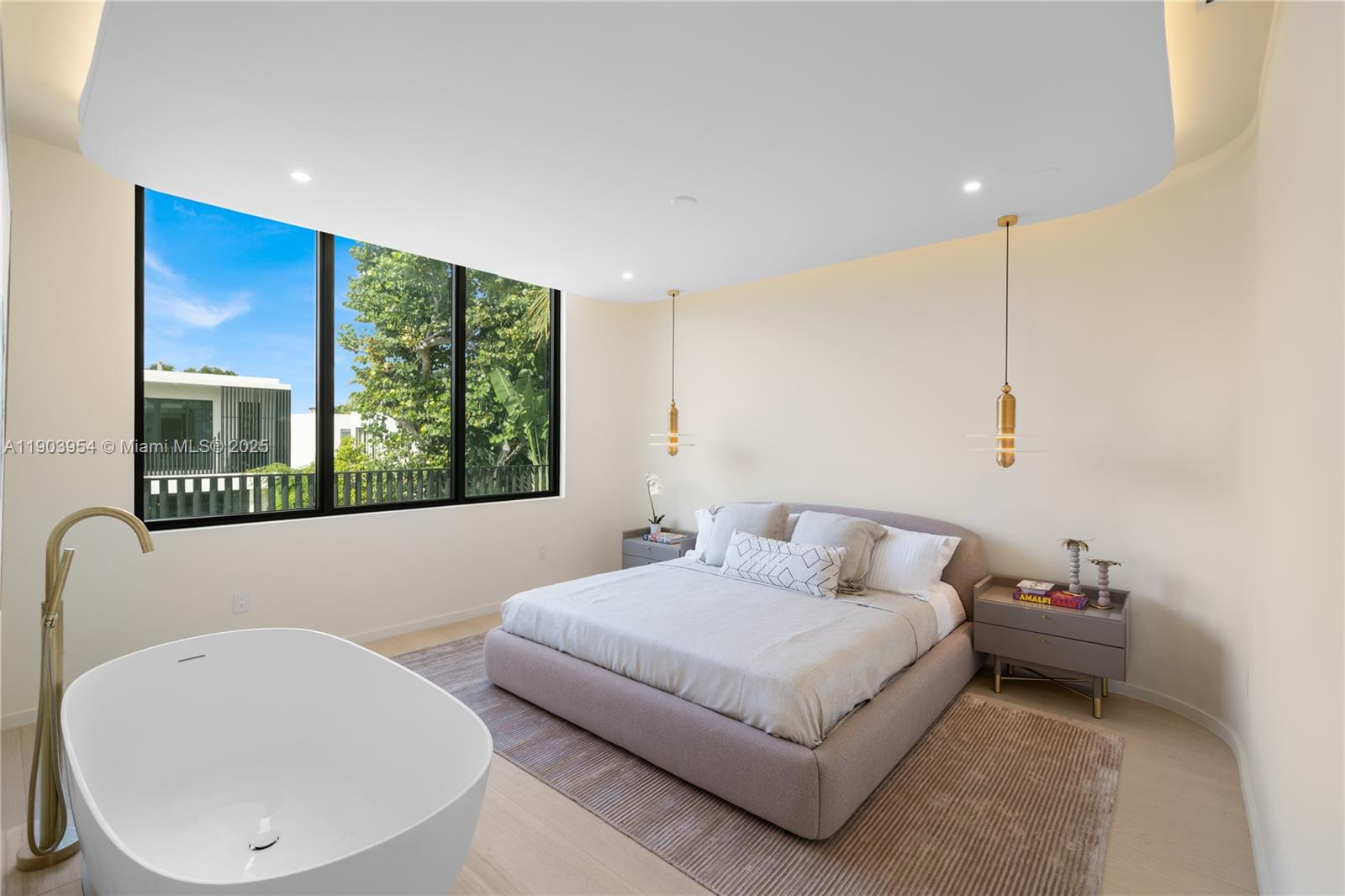 2053 North Bay Road Miami Beach, FL 33140 - Photo 77 of 99