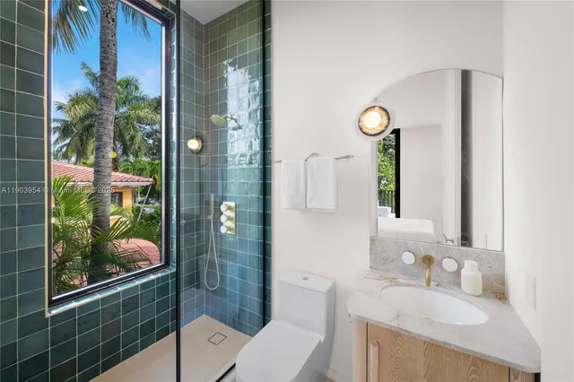 $26,500,000 | 2053 North Bay Road, Miami Beach, FL 33140