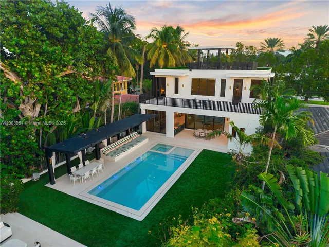 $26,500,000 | 2053 North Bay Road, Miami Beach, FL 33140